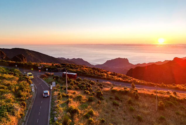 madeira-island-sunrise-watching-pico-arieiro-pico-ruivo-hike-madeira-taxi-010